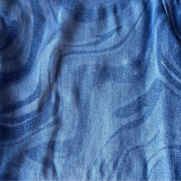 Hollister Curvy High-Rise Mom Jeans 24 Waist - Picture 3 of 4